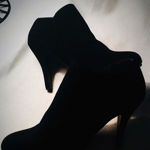 Ankle Booties faux suede